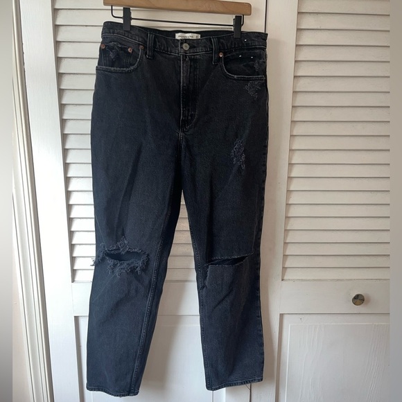 Abercrombie & Fitch The 90's Straight Ultra High Rise Black Denim Jeans 10 Short - Picture 3 of 6